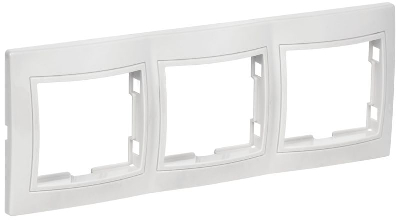 Рамка 3-м Кварта РГ-3-КБ горизонт. бел. GENERICA EMK30-K01-DM