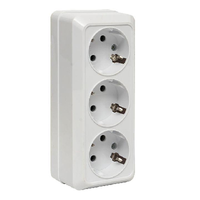 Розетка 3-м ОП Рим 16А IP20 с заземл. бел. EKF ENR16-228-10