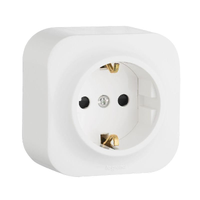 Розетка 1-м ОП Quteo 16А IP20 250В 2P+E с заземл. защ. шторки бел. IEK 782220